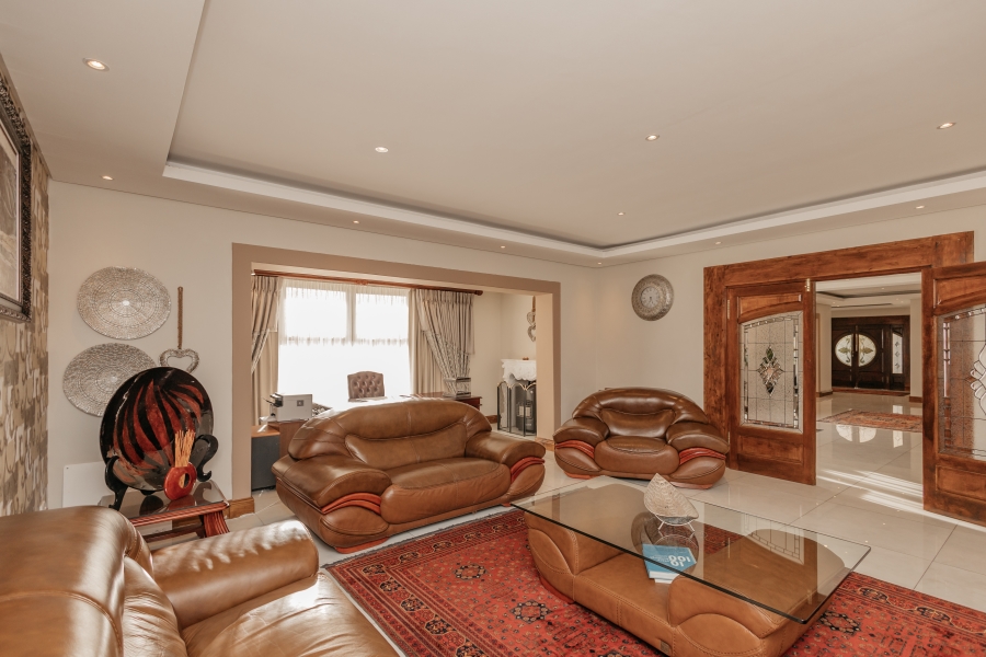 4 Bedroom Property for Sale in Baronetcy Estate Western Cape